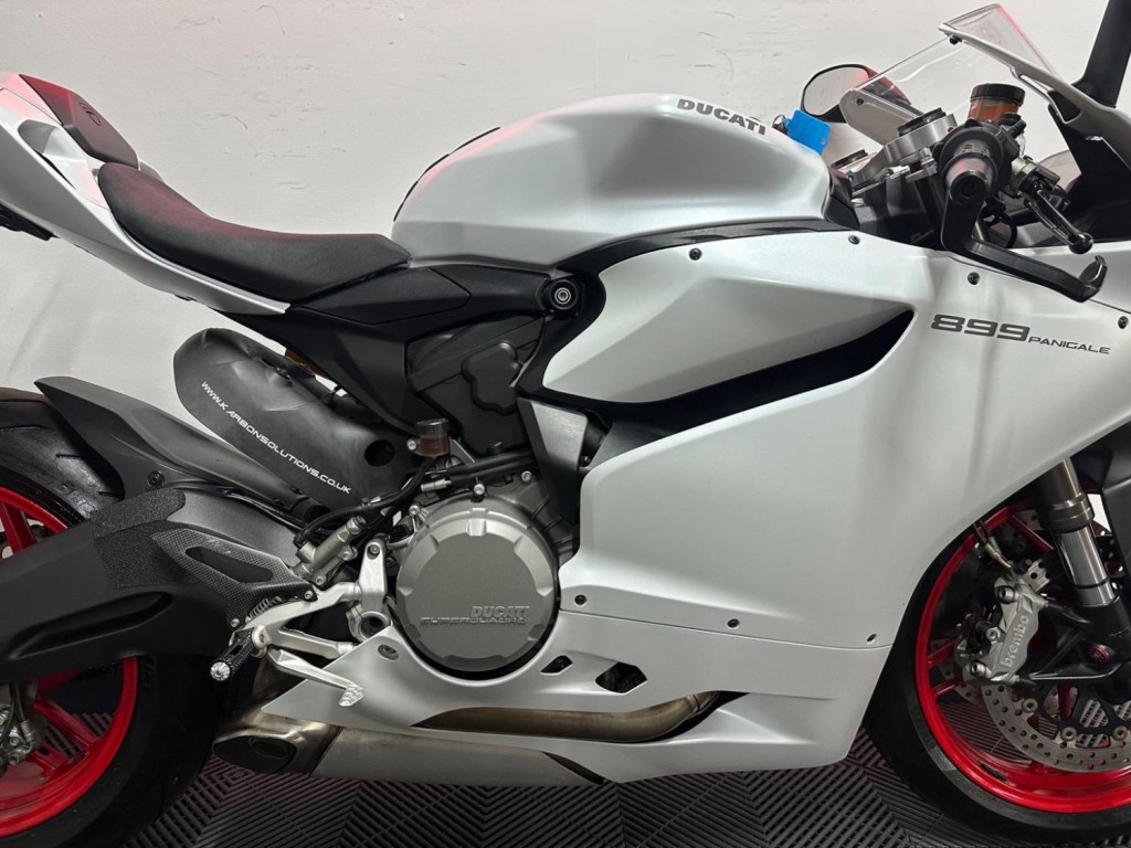DUCATI 899 Panigale