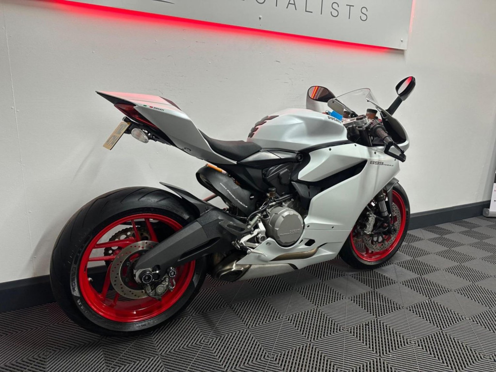 DUCATI 899 Panigale