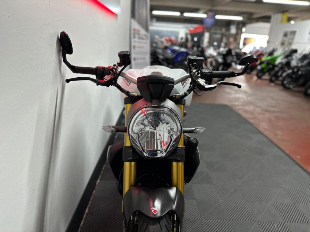 DUCATI MONSTER 1200