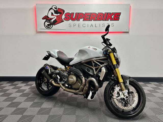 DUCATI MONSTER 1200