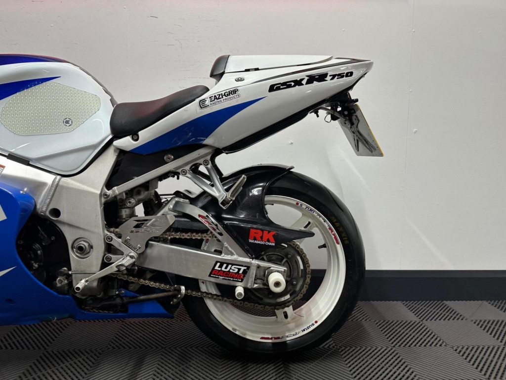 SUZUKI GSXR750