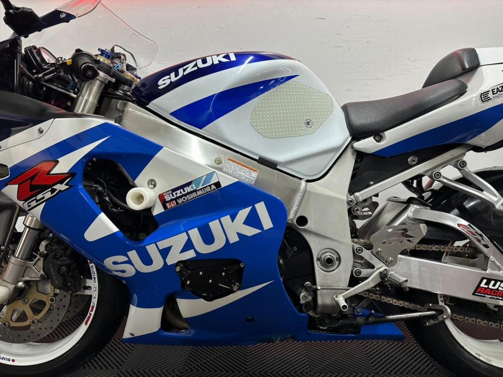 SUZUKI GSXR750