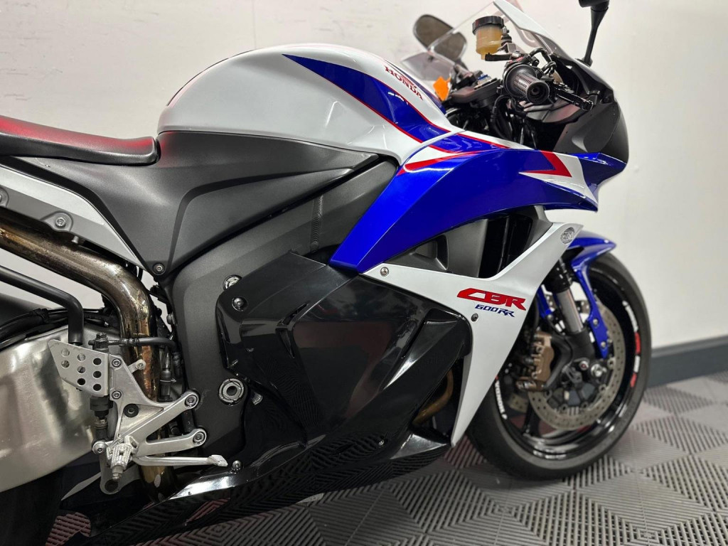 HONDA CBR600RR
