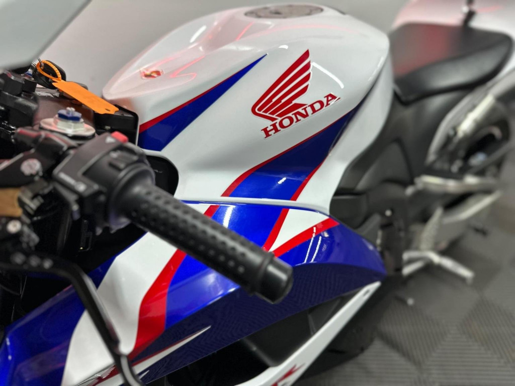 HONDA CBR600RR
