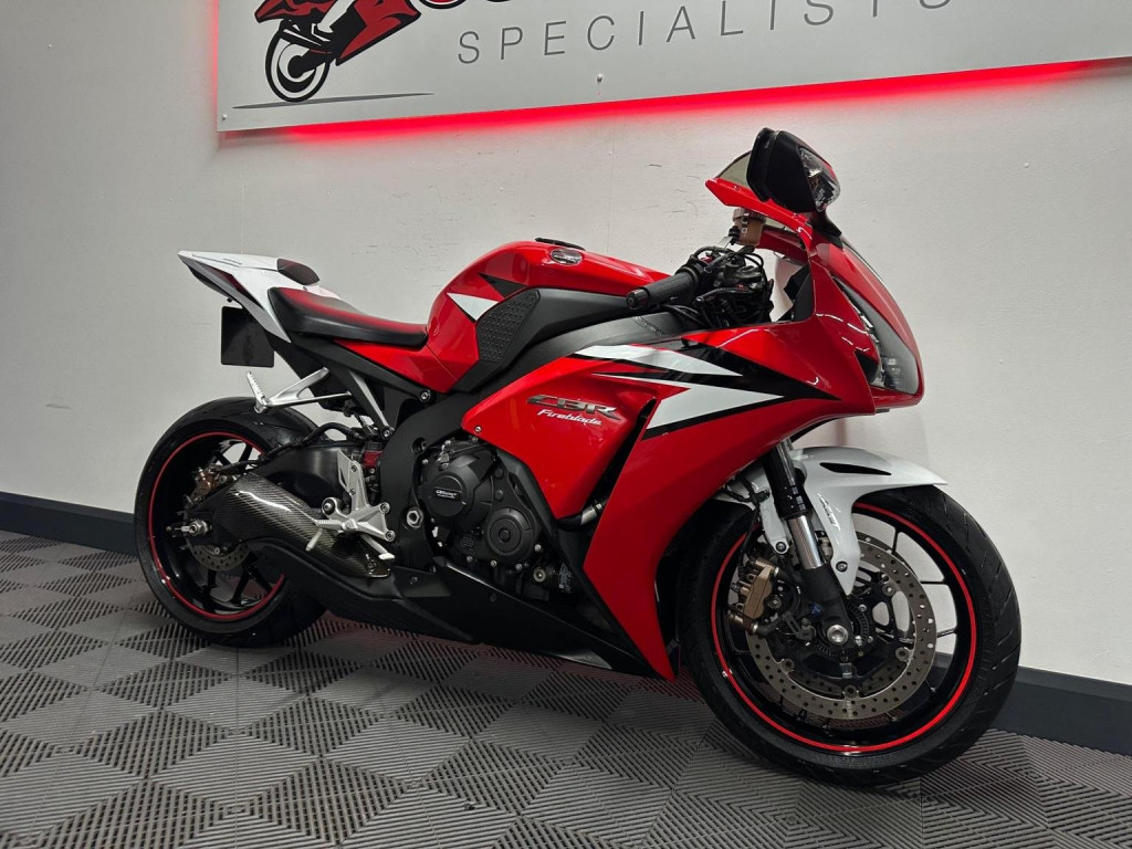 HONDA CBR1000RR Fireblade