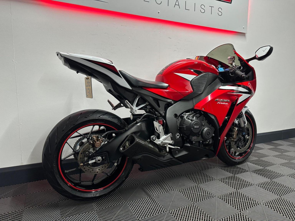 HONDA CBR1000RR Fireblade