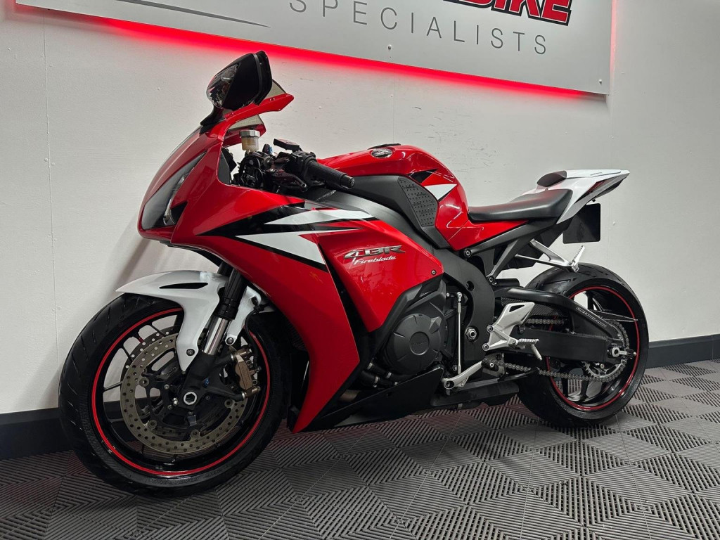 HONDA CBR1000RR Fireblade
