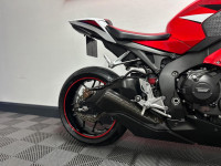 HONDA CBR1000RR Fireblade