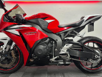HONDA CBR1000RR Fireblade