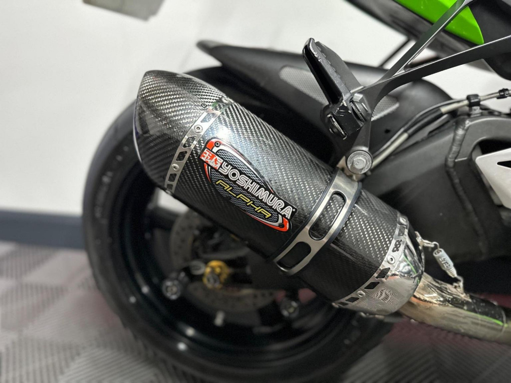 KAWASAKI NINJA ZX-10R