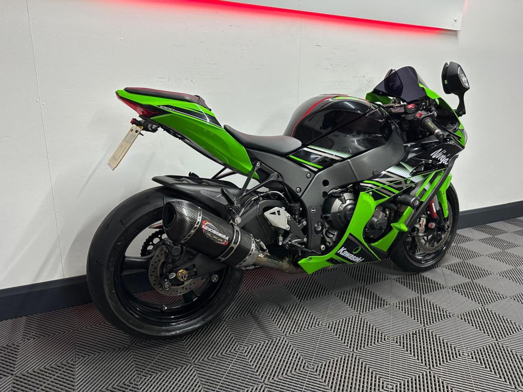 KAWASAKI NINJA ZX-10R