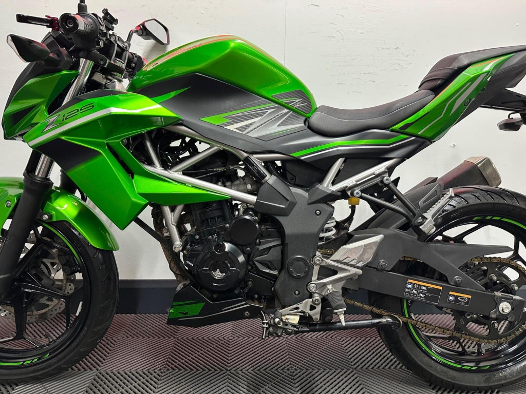 KAWASAKI Z125