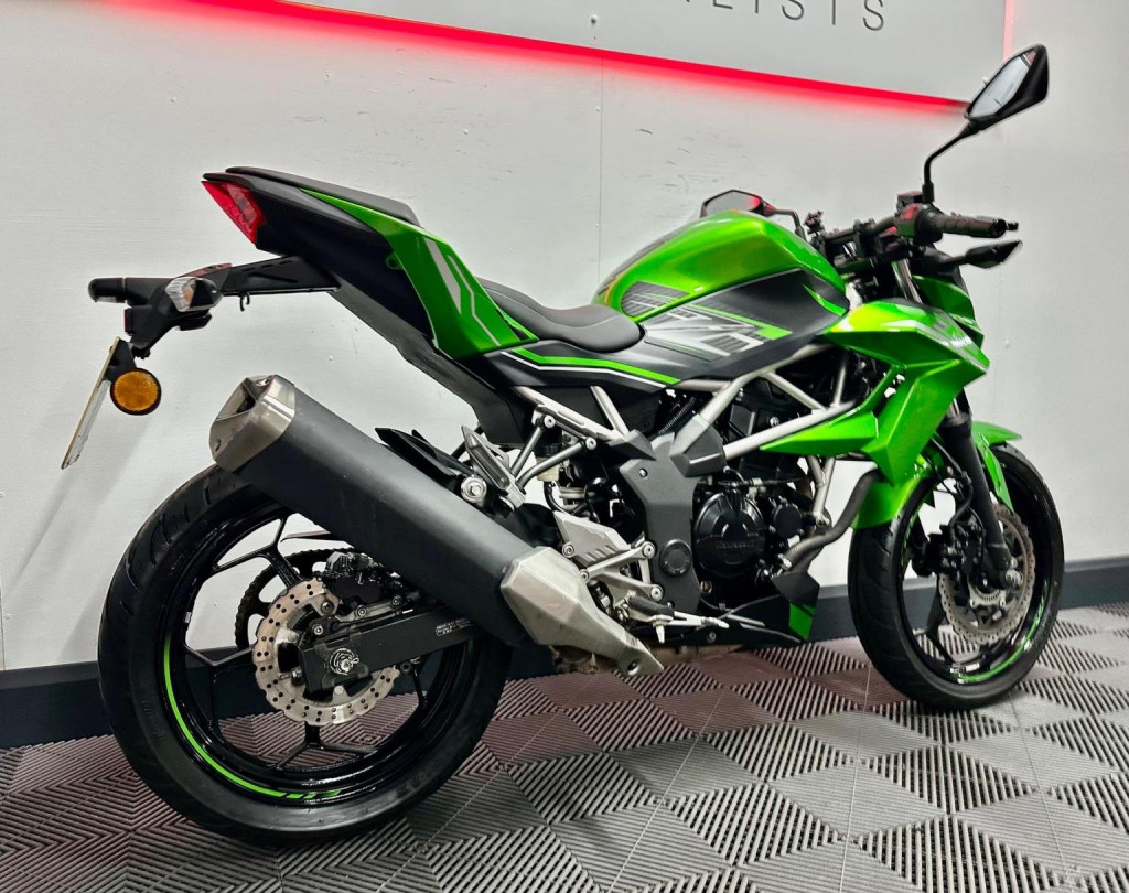 KAWASAKI Z125