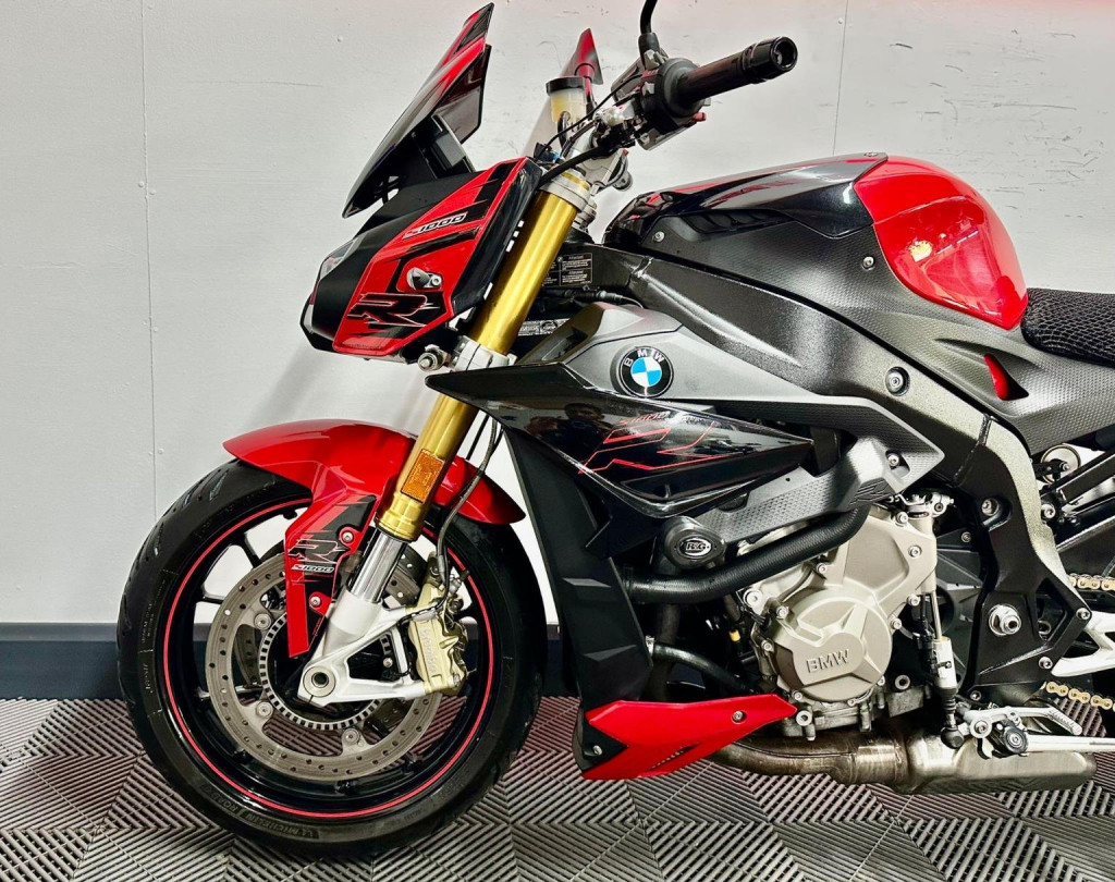 BMW S1000R