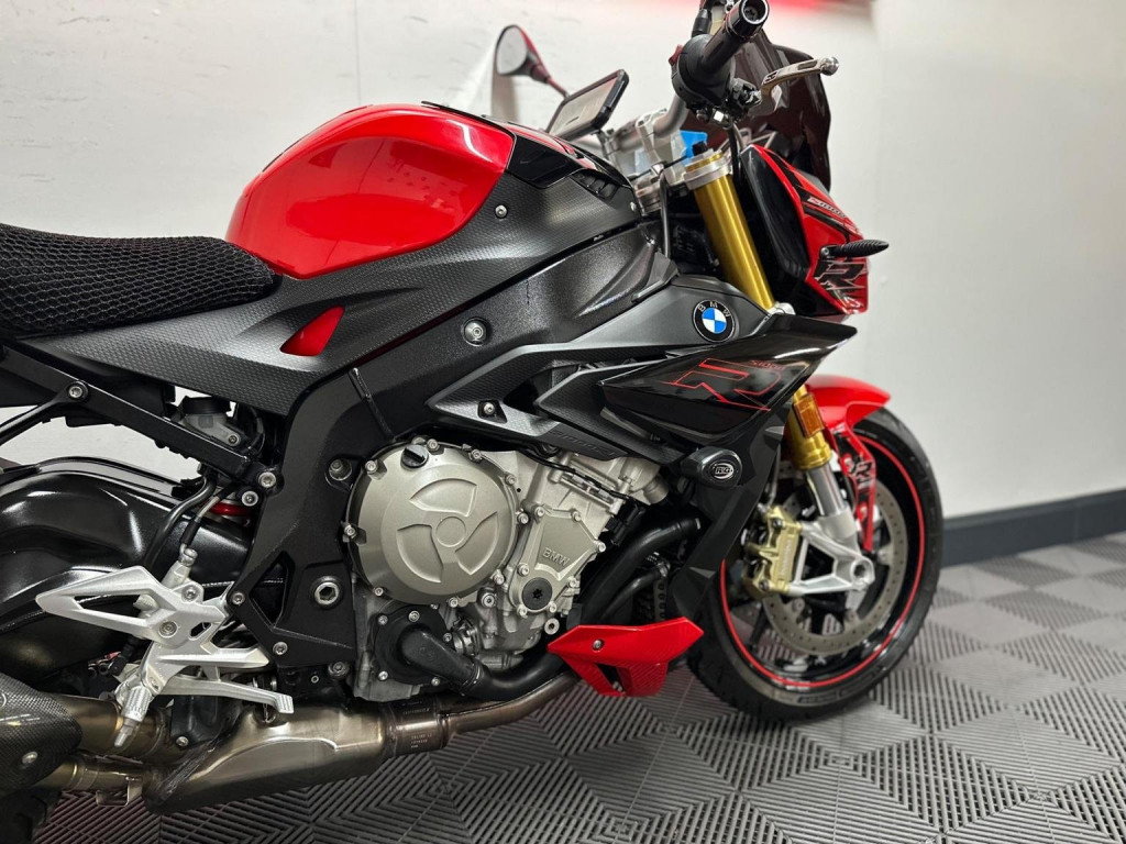 BMW S1000R