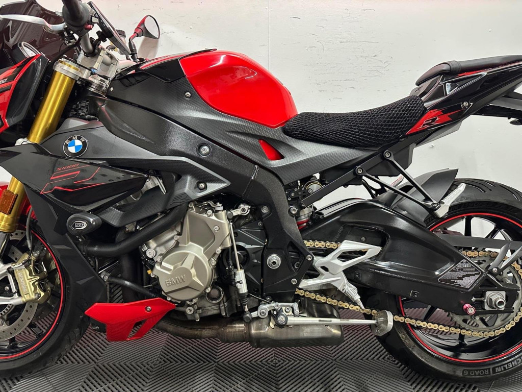 BMW S1000R