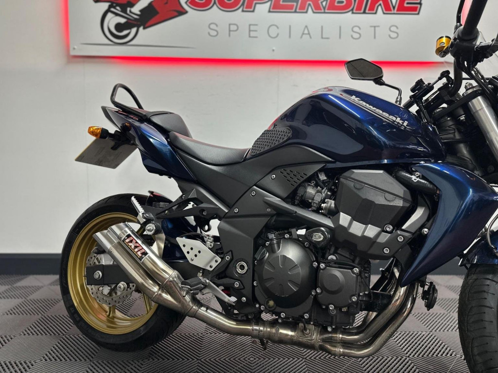 KAWASAKI Z750