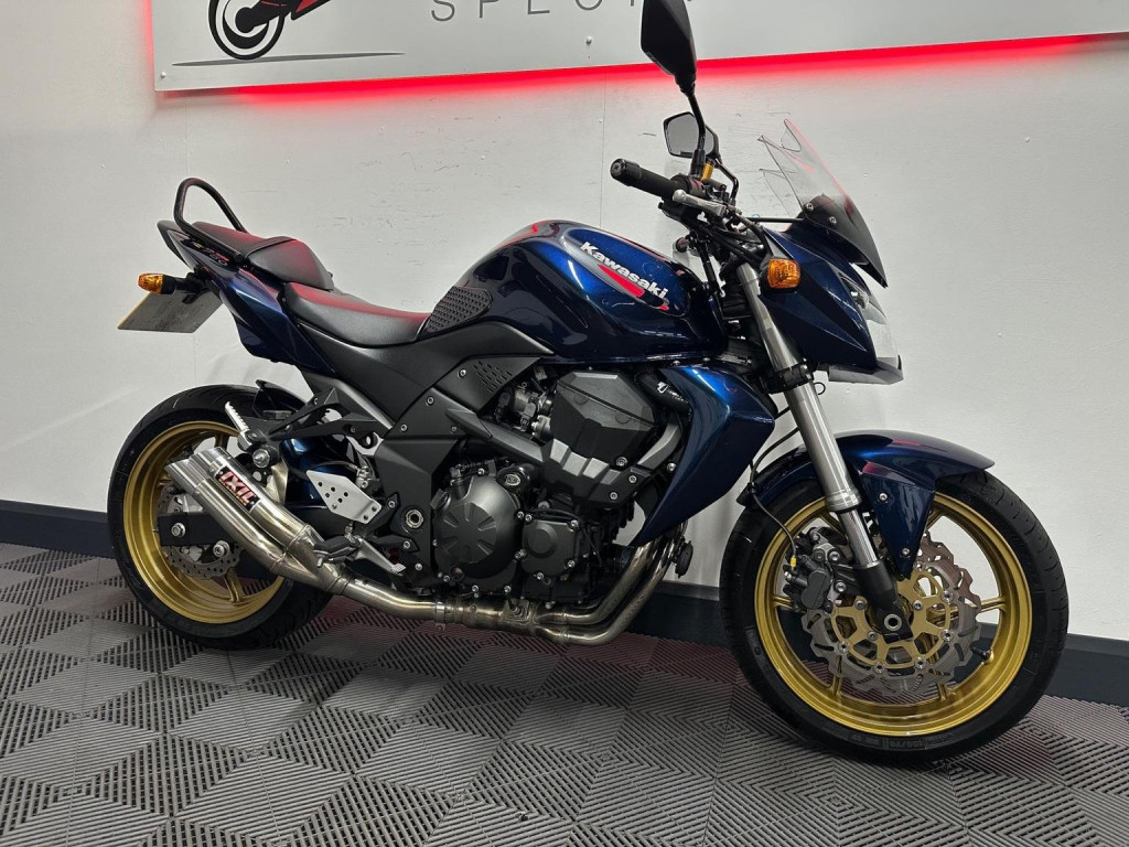 KAWASAKI Z750