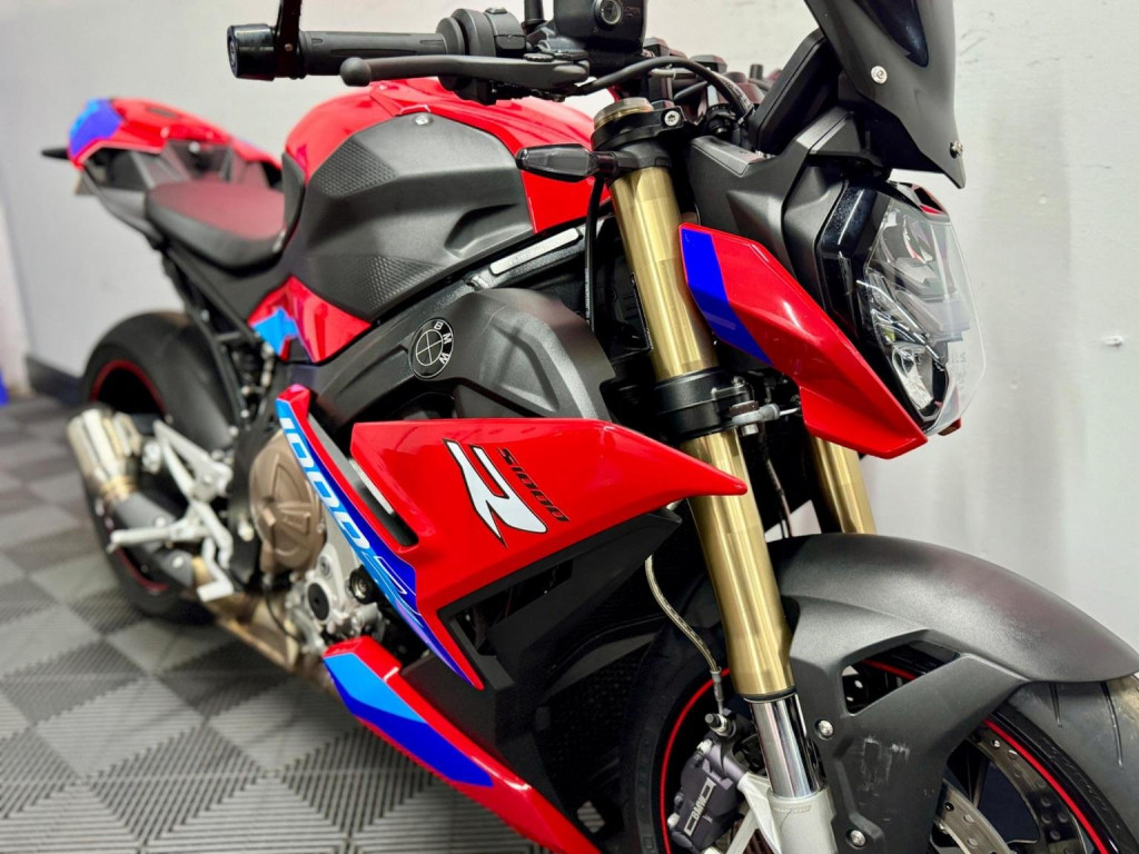 BMW S1000R