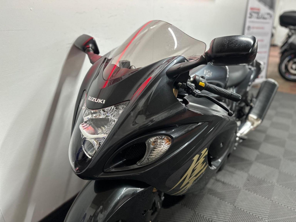 SUZUKI GSX1300R Hayabusa