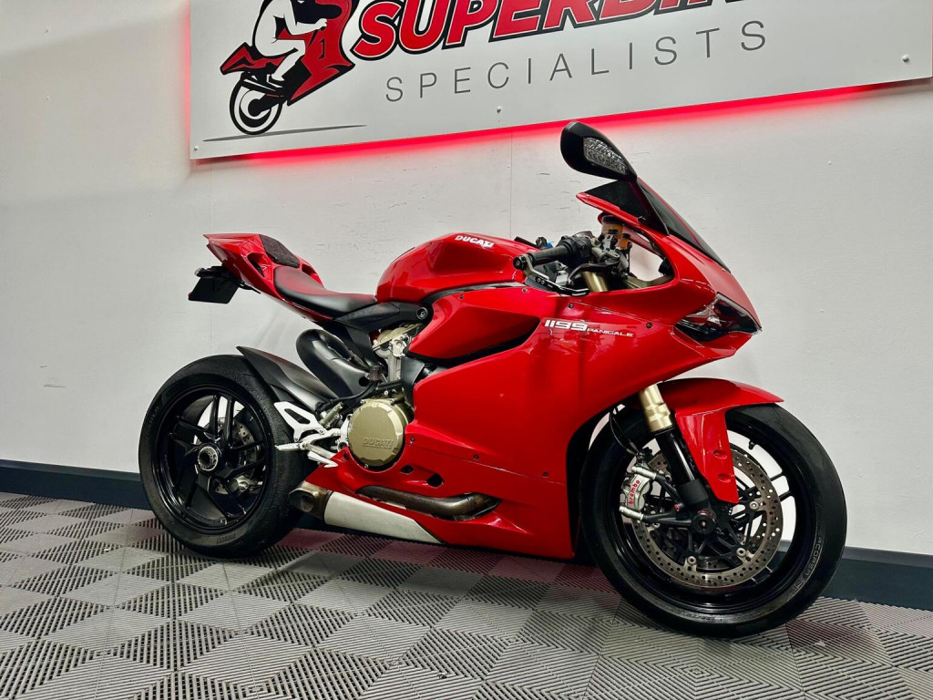 DUCATI 1199 Panigale