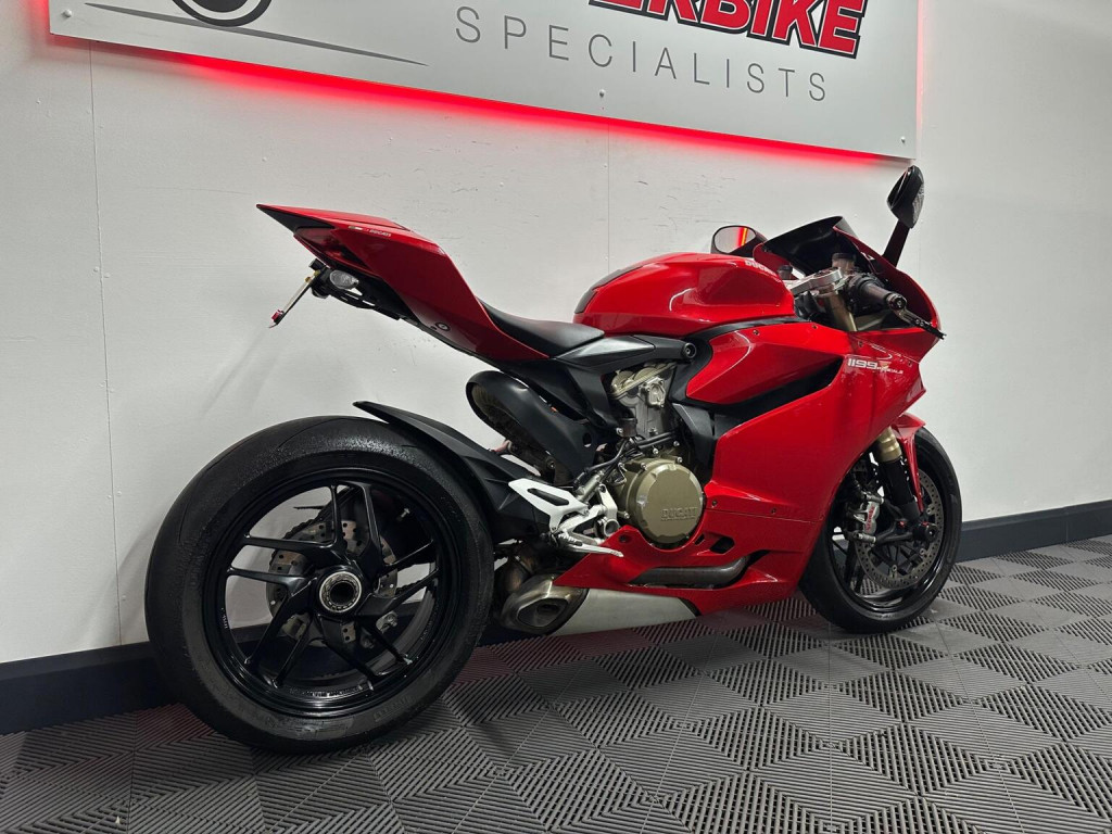 DUCATI 1199 Panigale