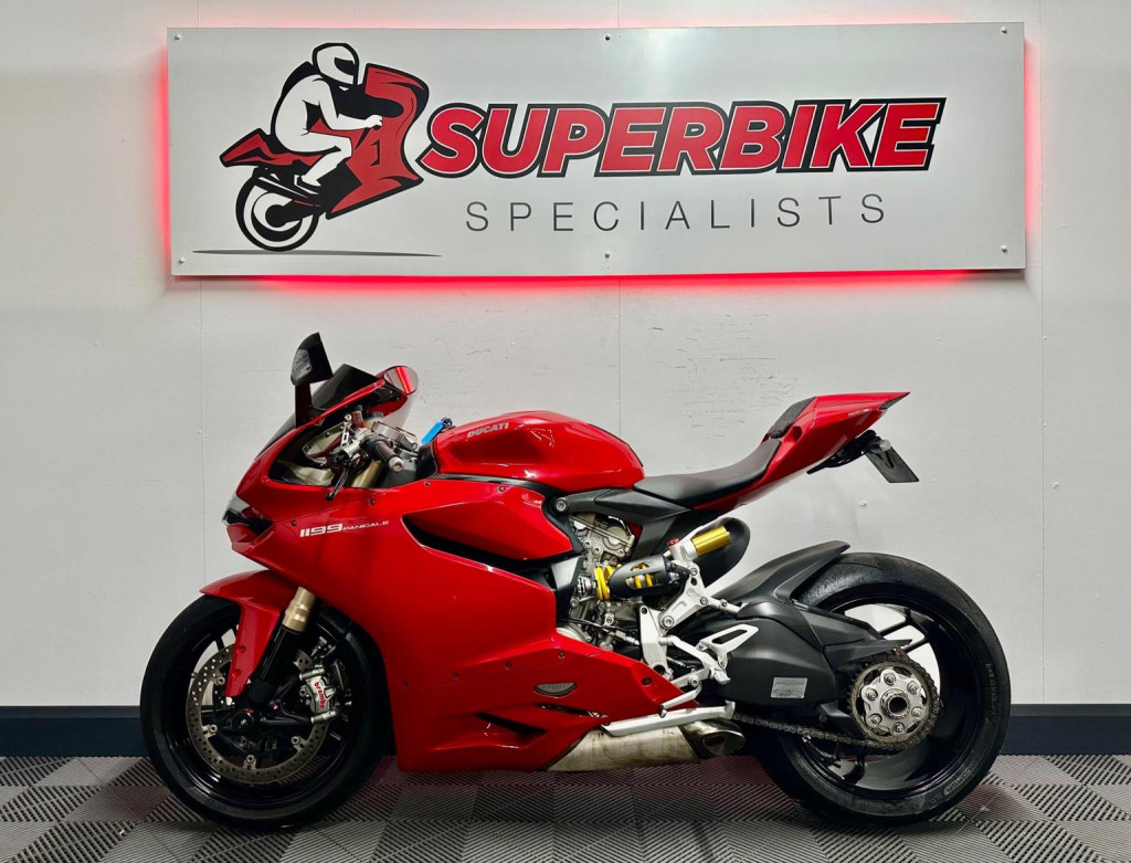 DUCATI 1199 Panigale