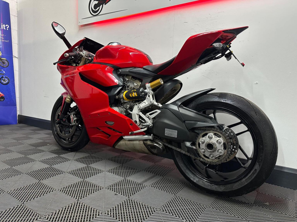 DUCATI 1199 Panigale