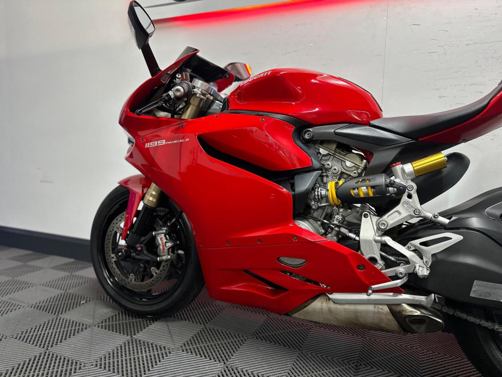 DUCATI 1199 Panigale