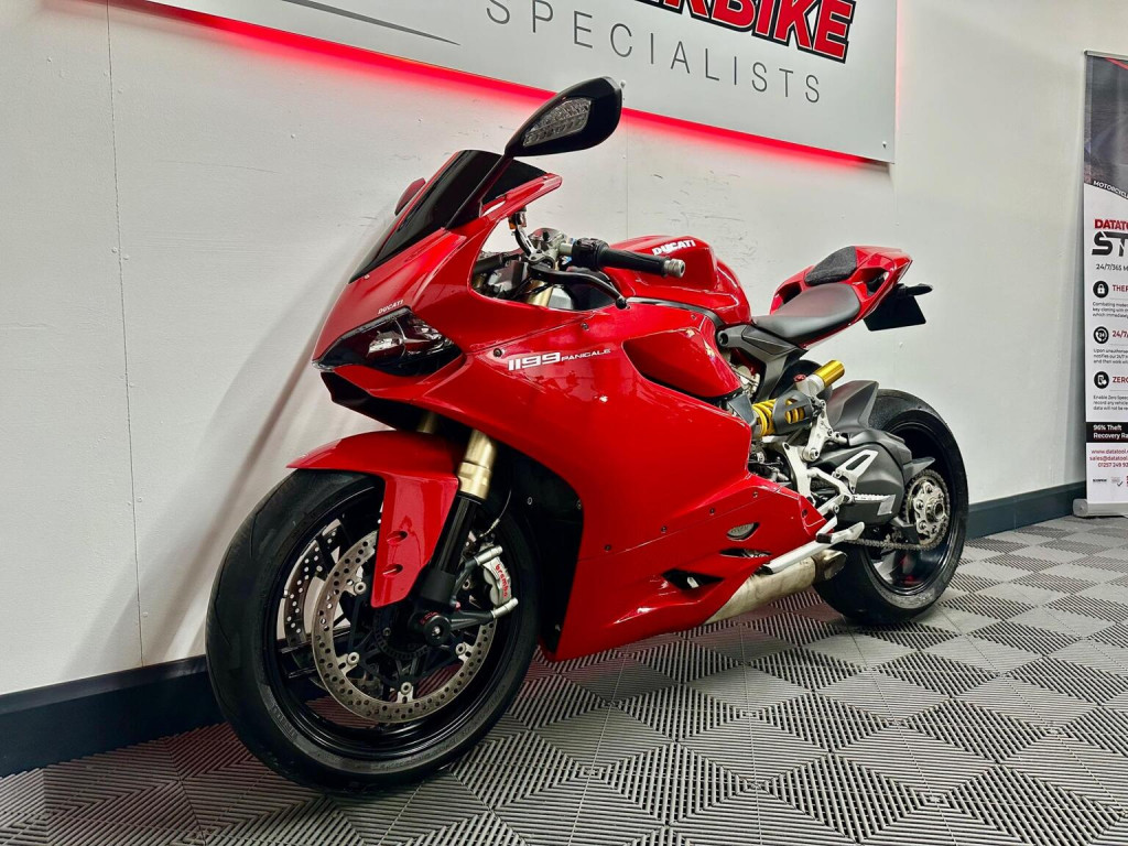 DUCATI 1199 Panigale