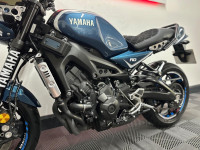 YAMAHA XSR900