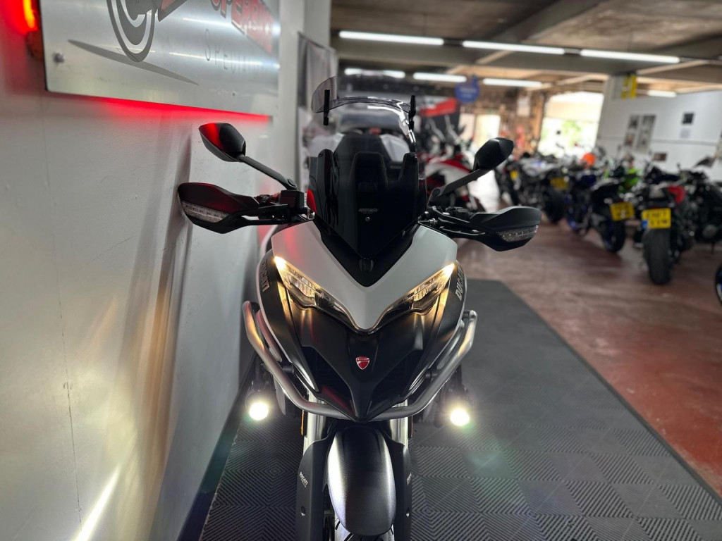 DUCATI MULTISTRADA 950