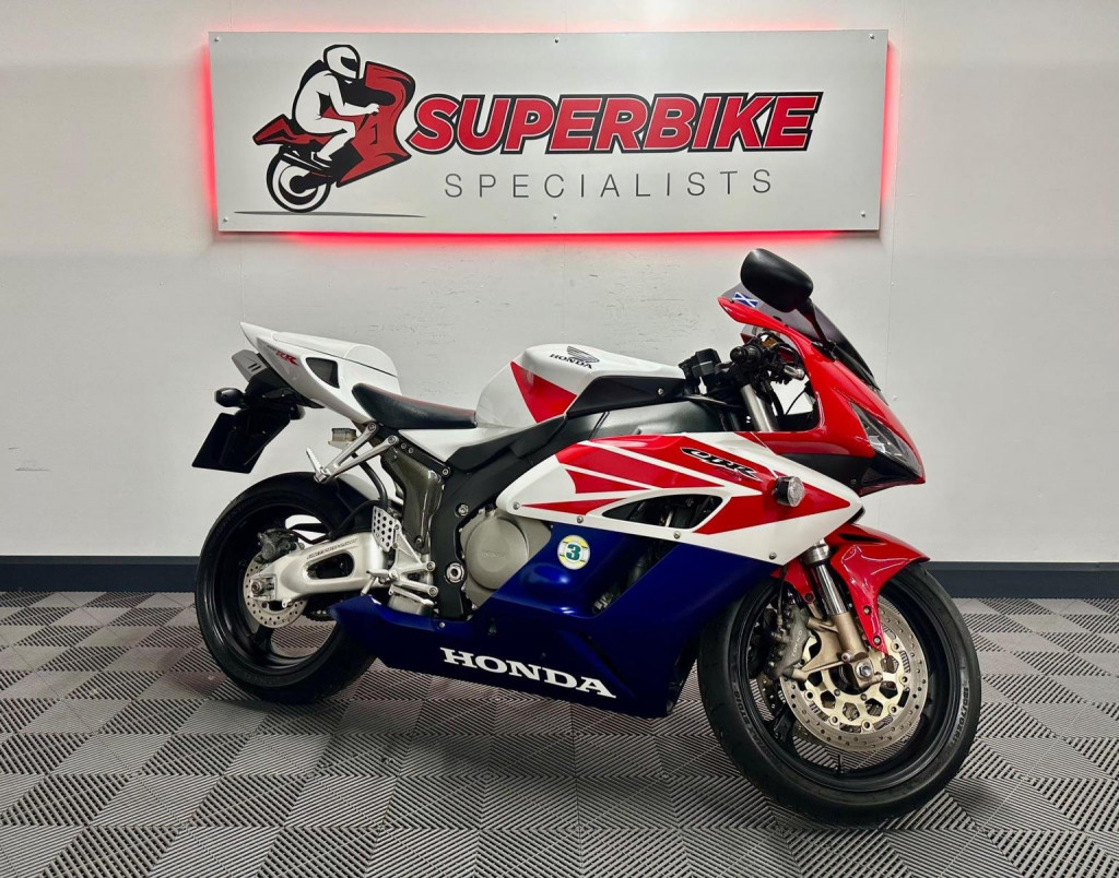 HONDA CBR1000RR Fireblade
