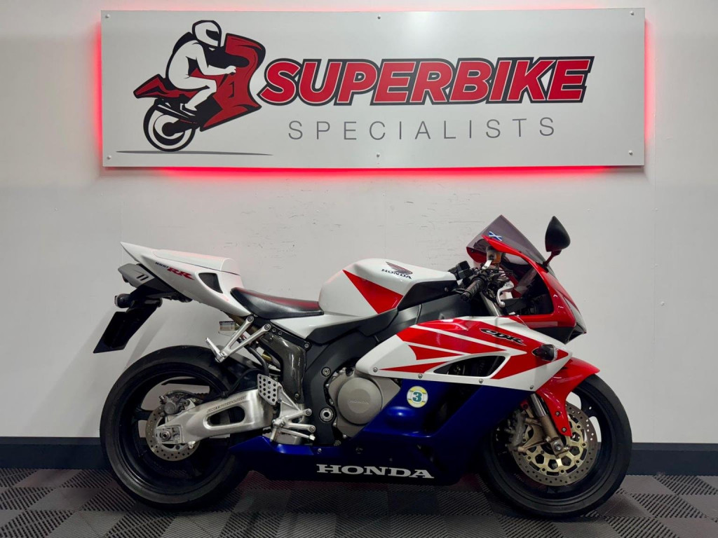 HONDA CBR1000RR Fireblade