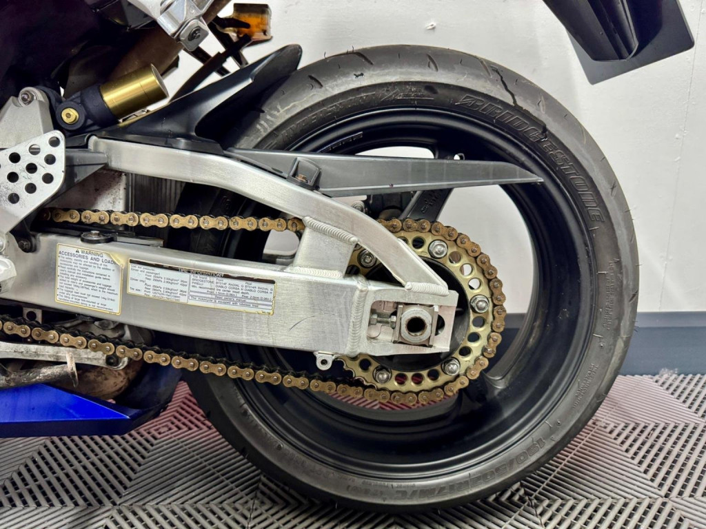 HONDA CBR1000RR Fireblade