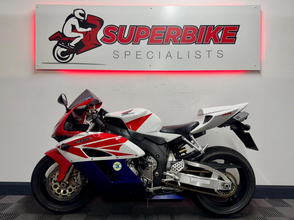 HONDA CBR1000RR Fireblade