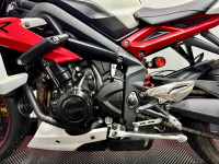 TRIUMPH STREET TRIPLE 675