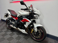 TRIUMPH STREET TRIPLE 675