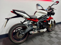 TRIUMPH STREET TRIPLE 675