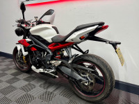 TRIUMPH STREET TRIPLE 675