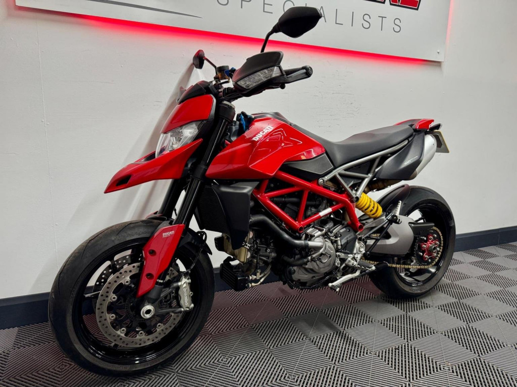 DUCATI Hypermotard