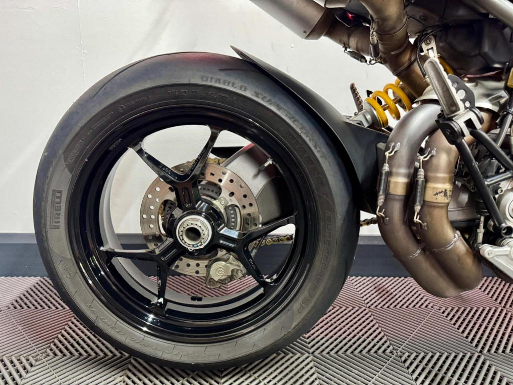 DUCATI Hypermotard