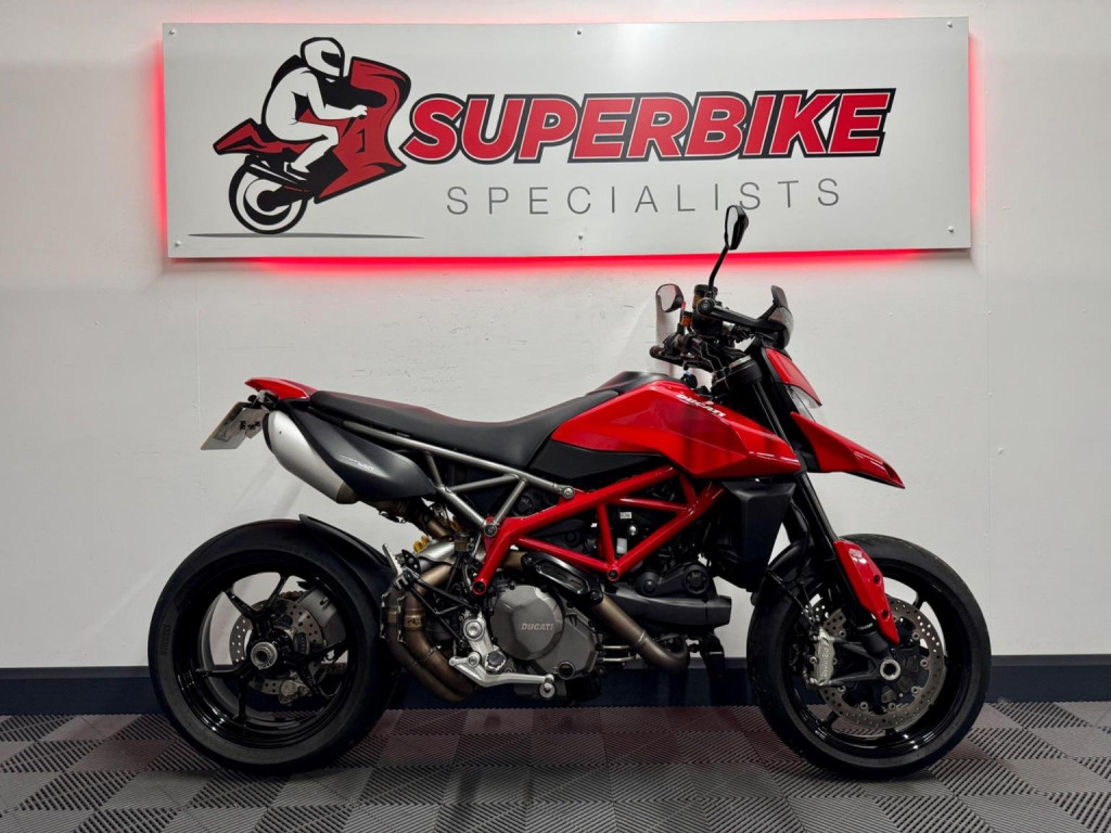 DUCATI Hypermotard