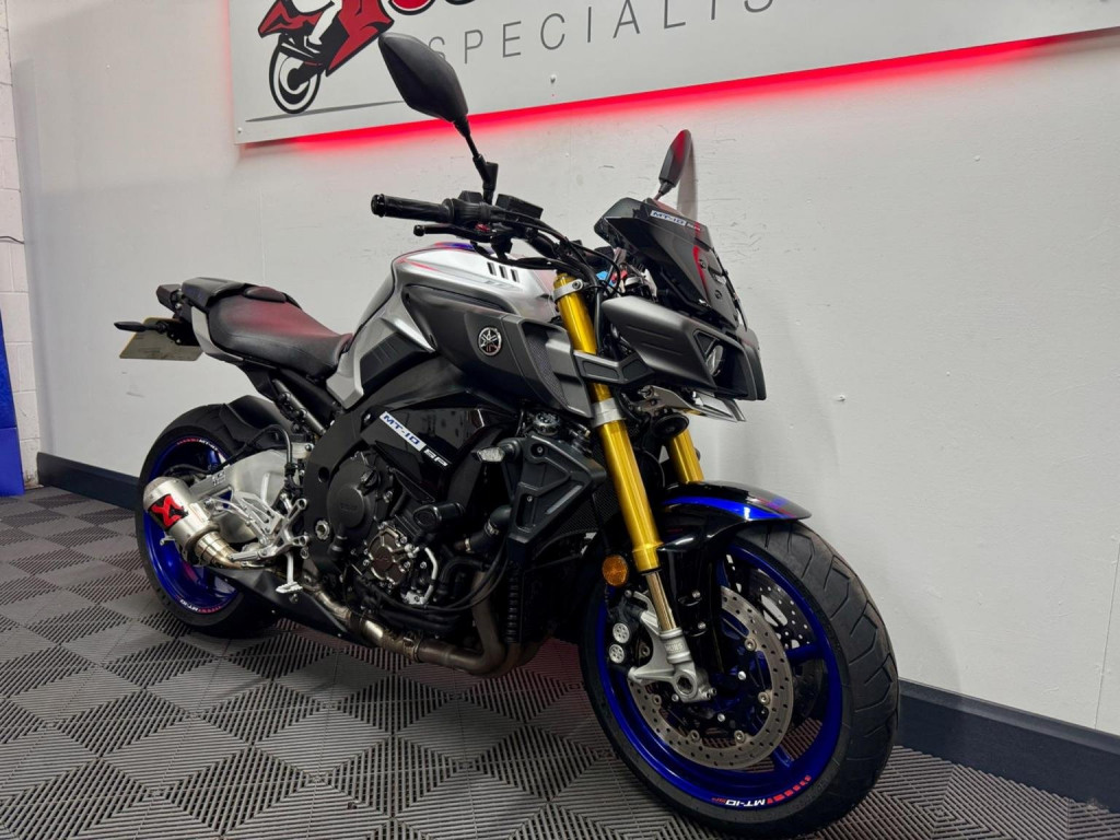 YAMAHA MT-10