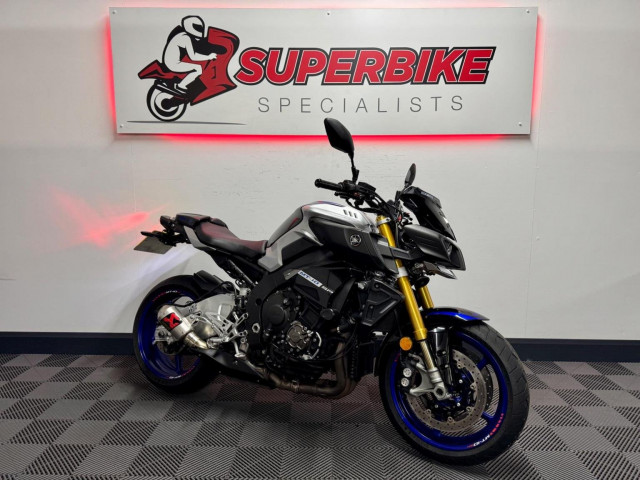 YAMAHA MT-10