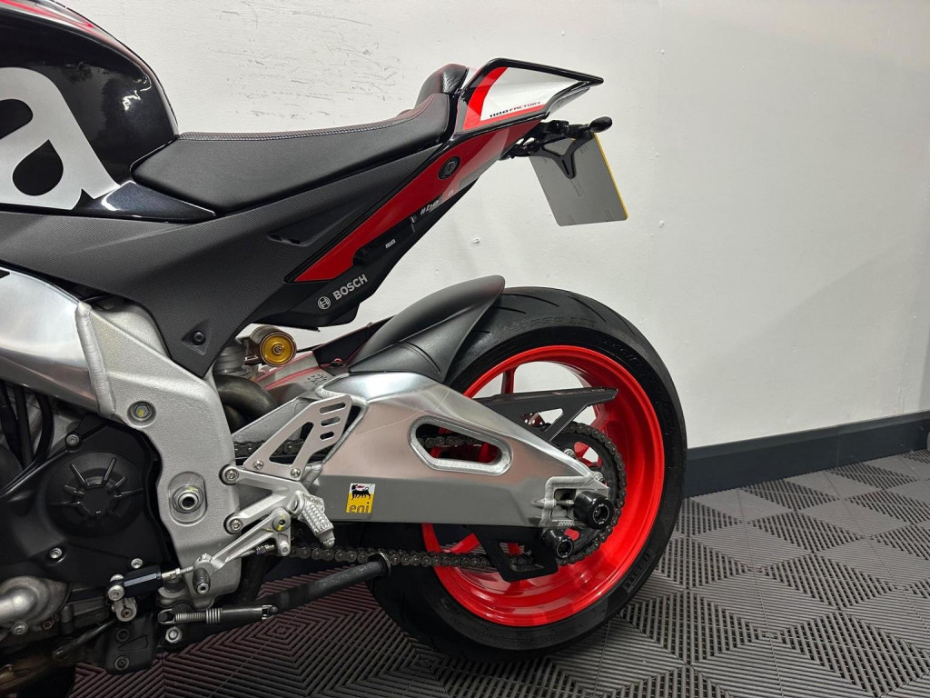 APRILIA Tuono 1100 V4