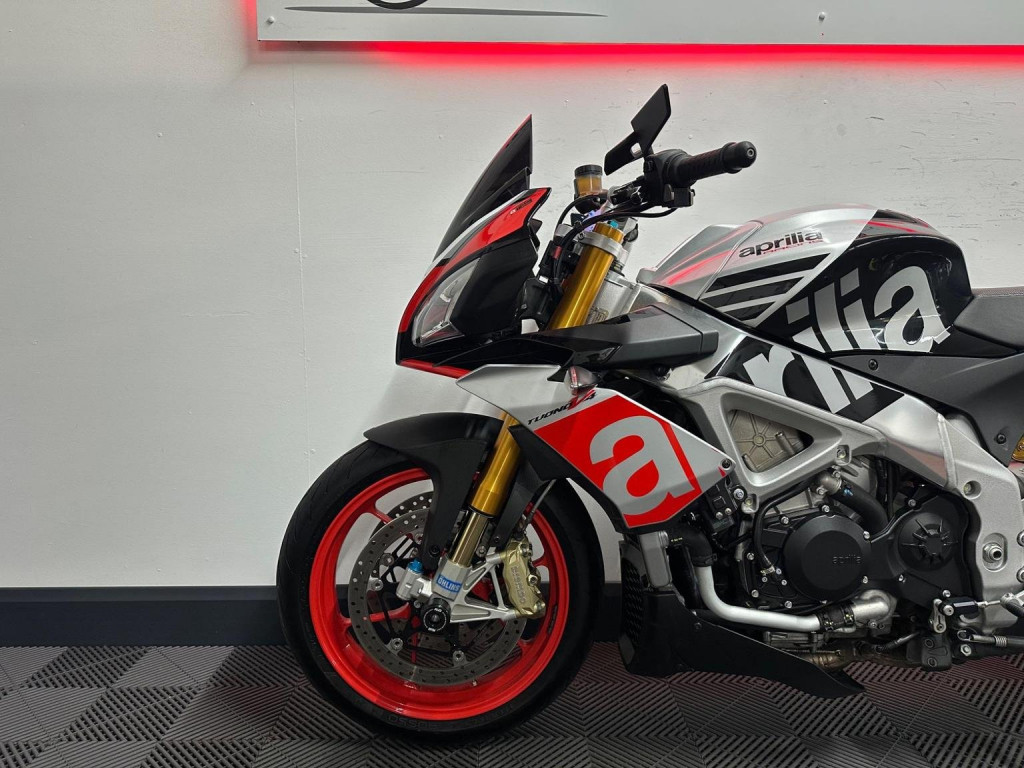 APRILIA Tuono 1100 V4