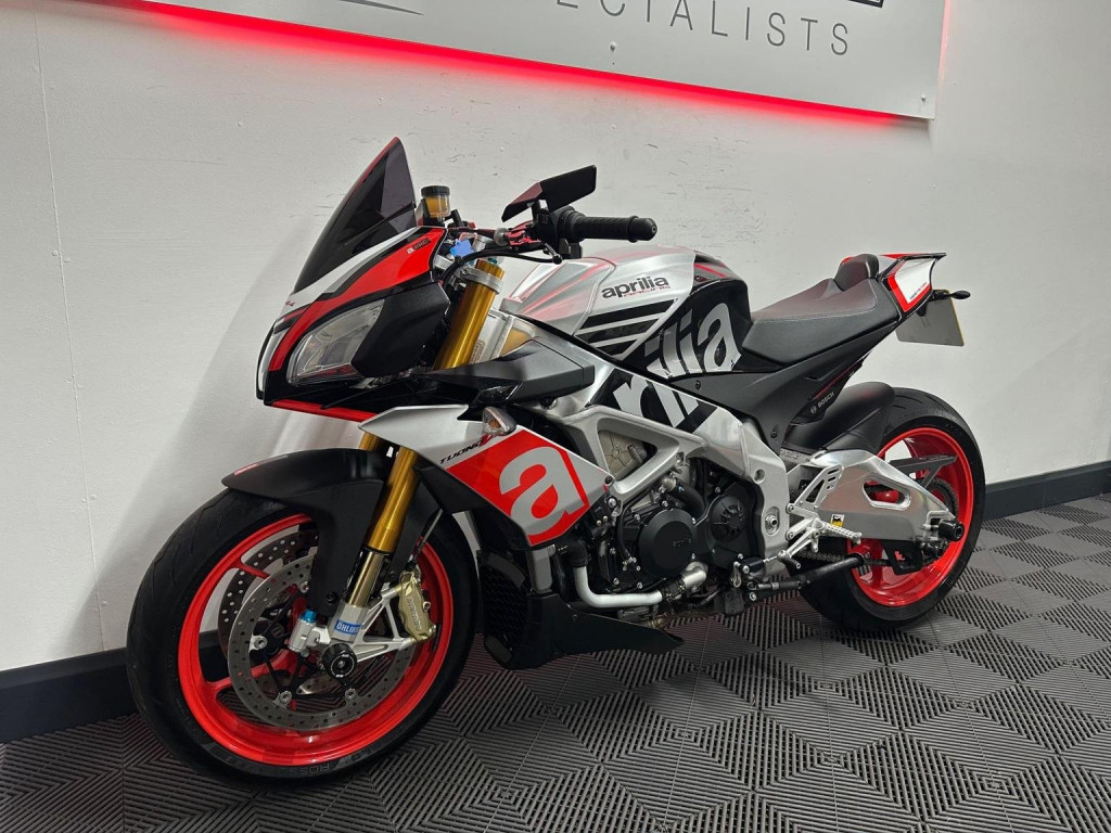APRILIA Tuono 1100 V4