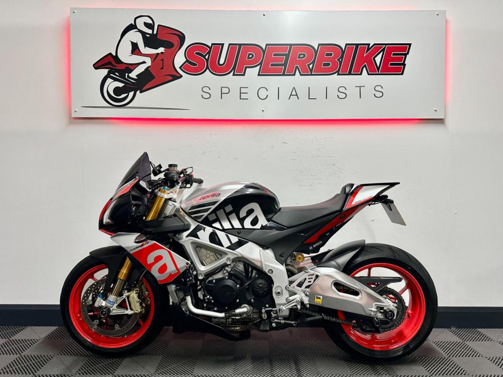 APRILIA Tuono 1100 V4