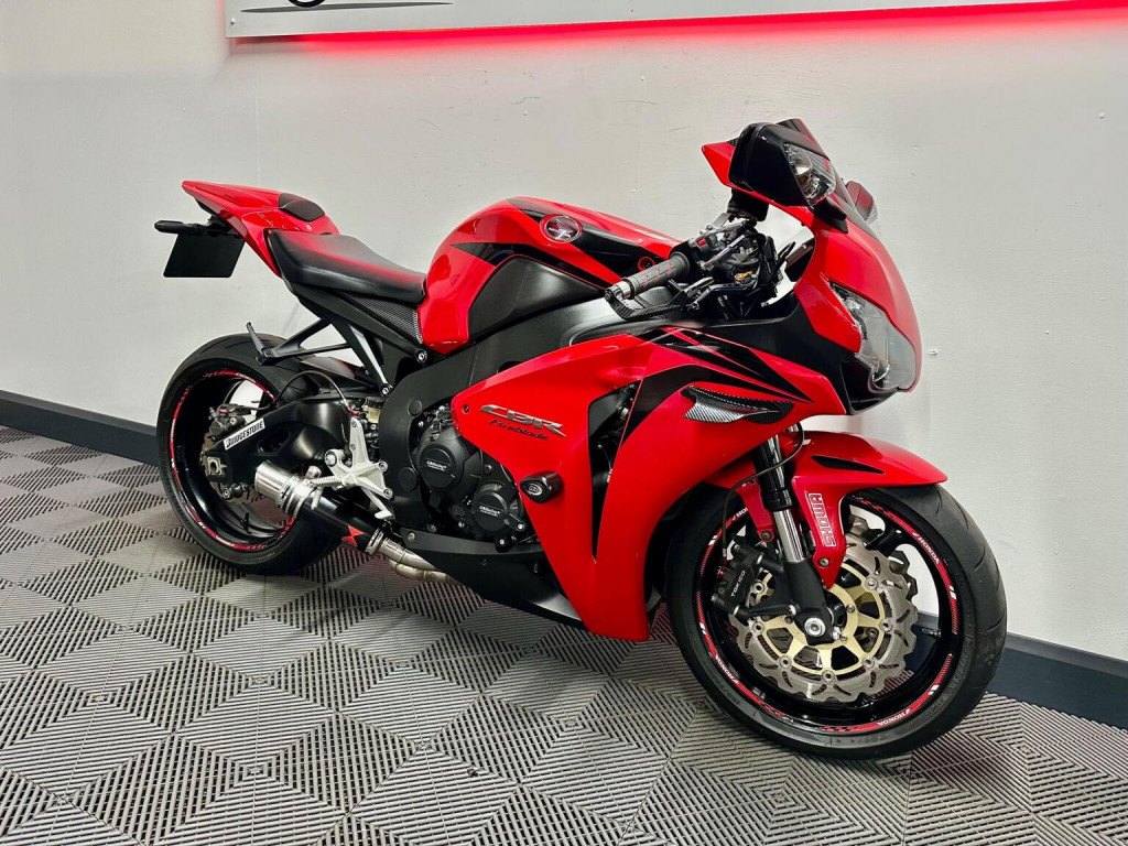 HONDA CBR1000RR Fireblade